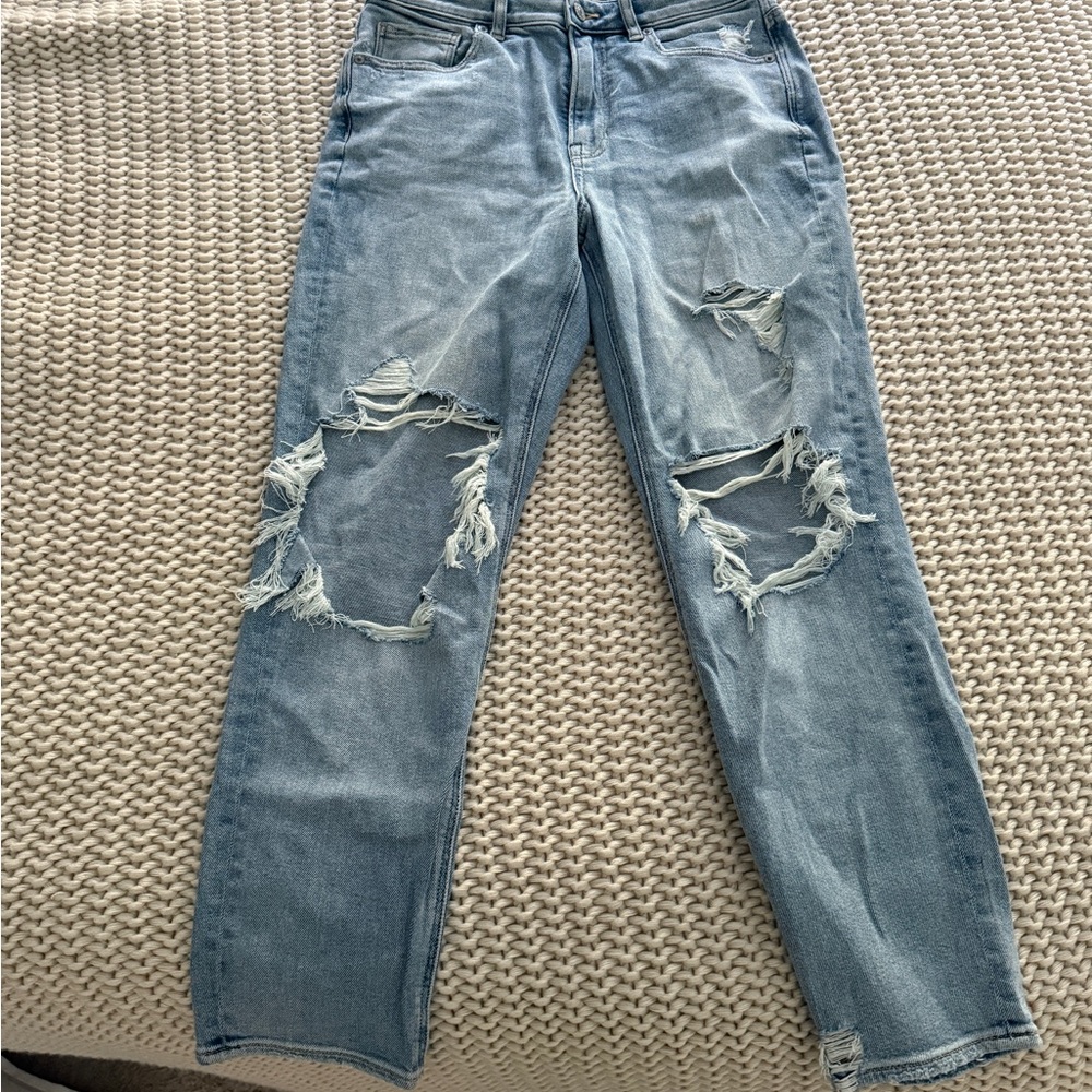 American Eagle Outfitters  Distressed Stretch Mom Jeans